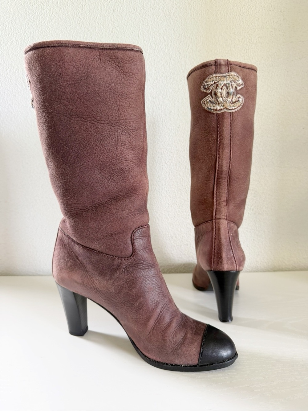 Chanel Mid-Calf Boots Brown Suede Shearling Tweed CC Cap Toe EU 39 US 9
